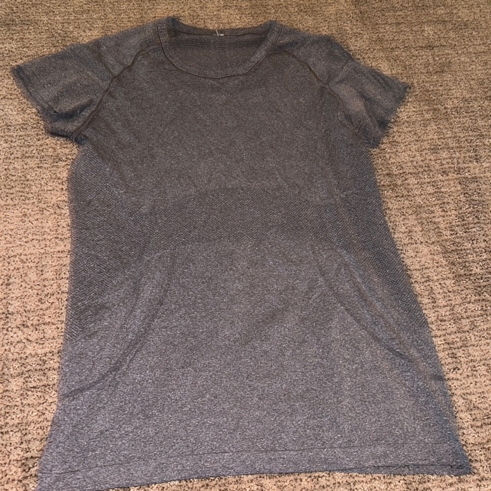 dark grey lululemon shirt